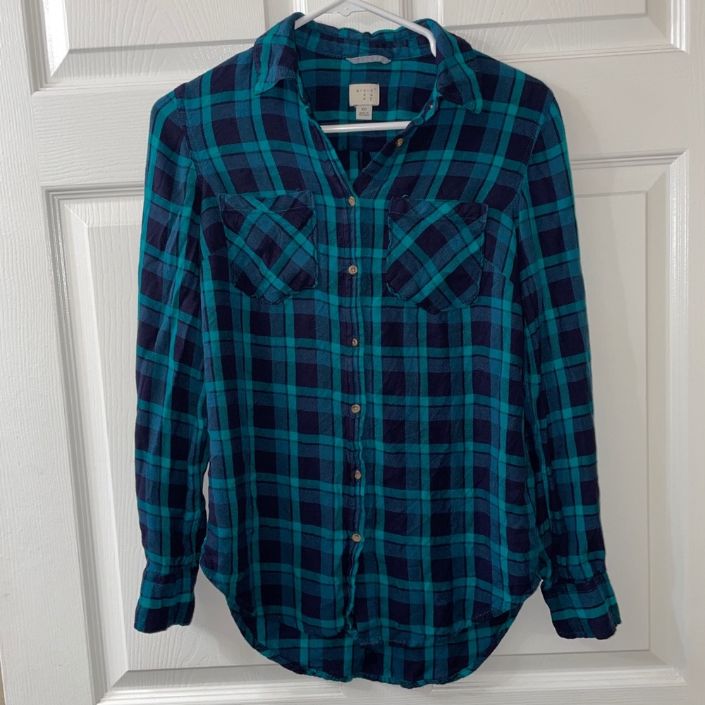 ❌SOLD❌ Teal/Black Plaid Button Down - A New Day XS